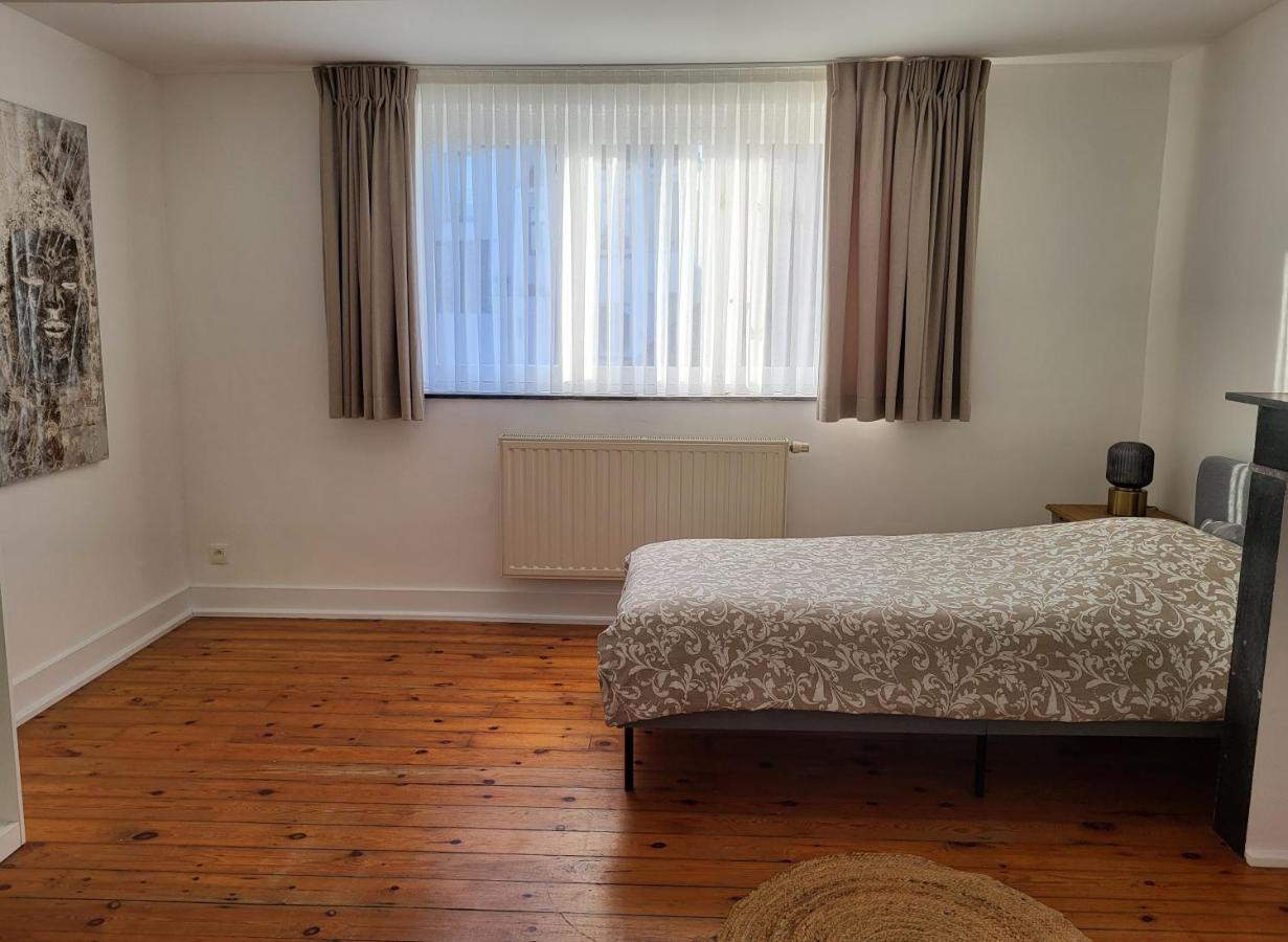 Brussels Bed & Blockchain Private Rooms With Shared Bathroom Etterbeek Exteriör bild