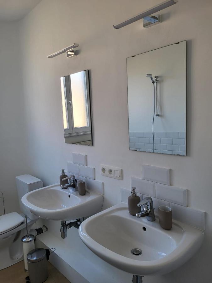 Brussels Bed & Blockchain Private Rooms With Shared Bathroom Etterbeek Exteriör bild
