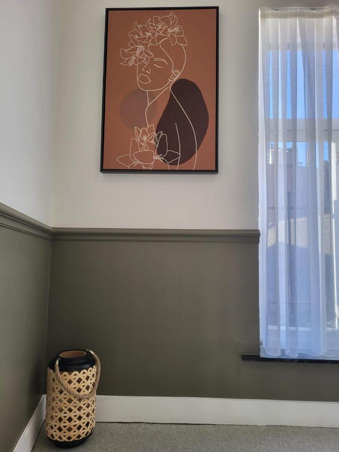 Brussels Bed & Blockchain Private Rooms With Shared Bathroom Etterbeek Exteriör bild